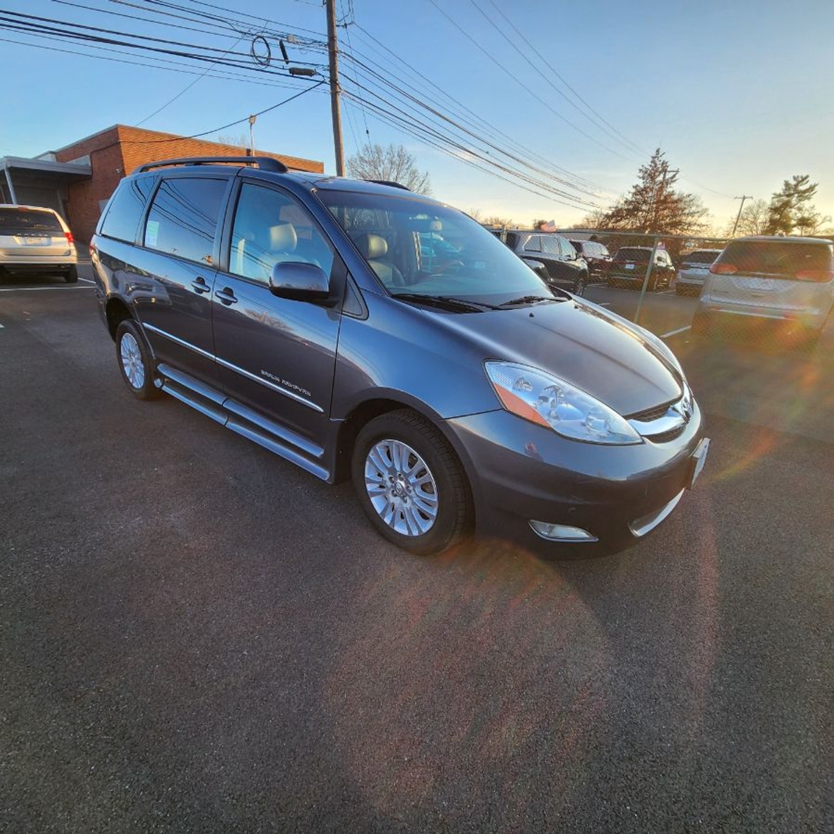 2008 TOYOTA SIENNA - Image 3