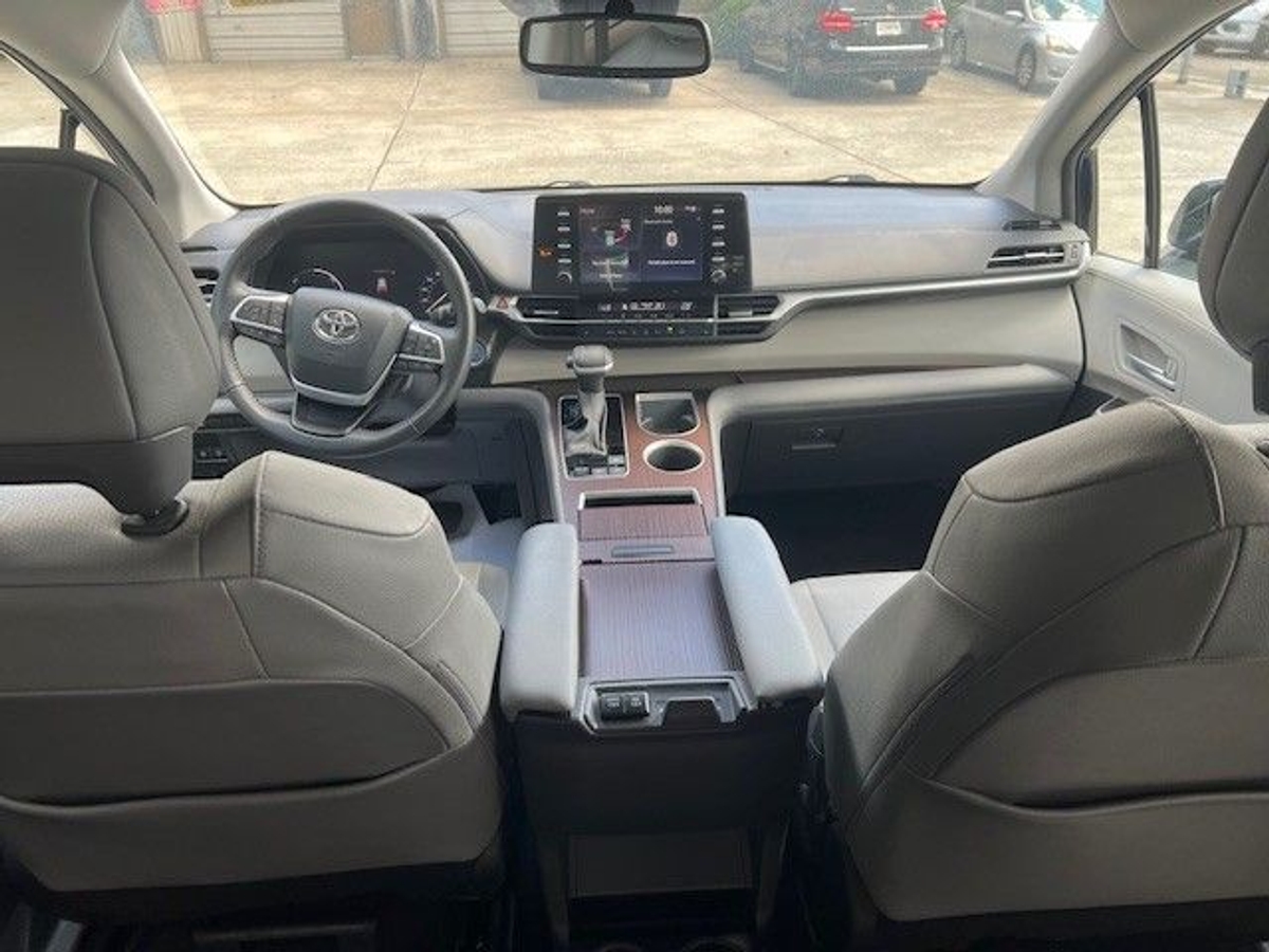 2024 TOYOTA SIENNA - Image 10