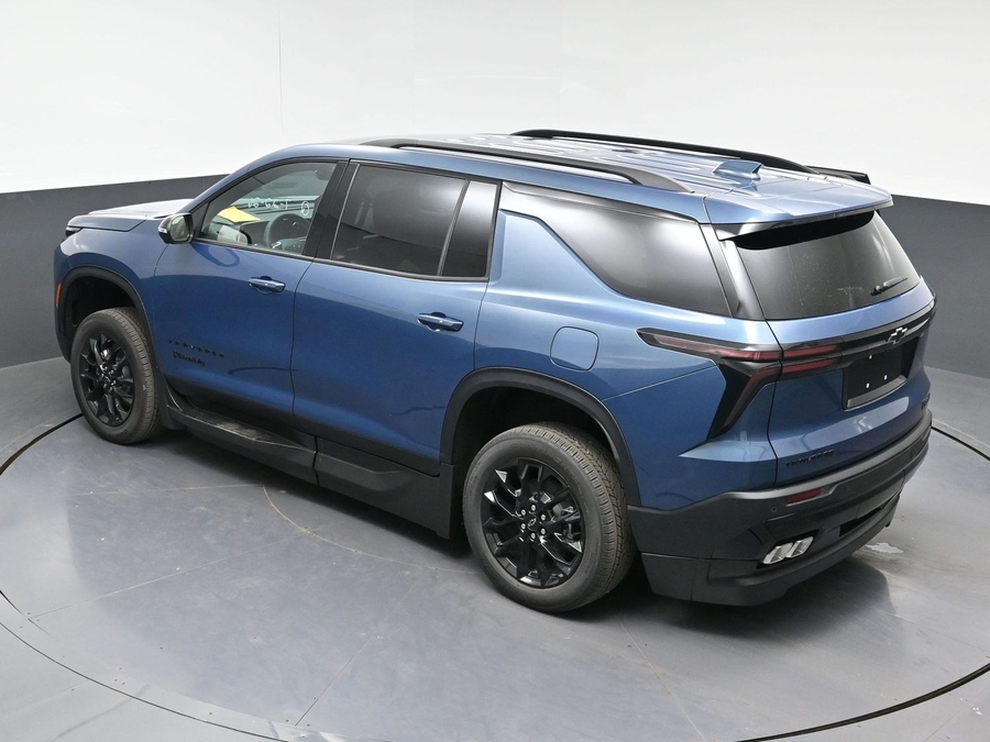 New 2026 Chevrolet Traverse 1LT Midnight - BraunAbility Side Entry In Floor Automatic Ramp