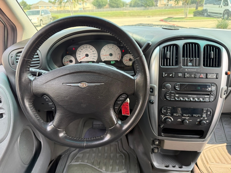 2007 Chrysler Town & Country Touring - Photo 14