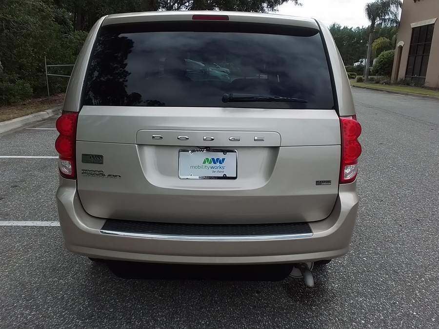 Brown Dodge Grand Caravan image number 12