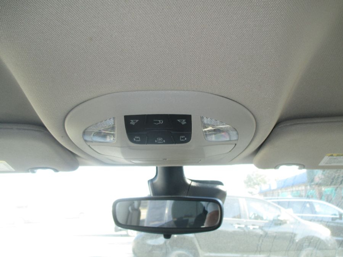 2023 CHRYSLER VOYAGER - Image 15