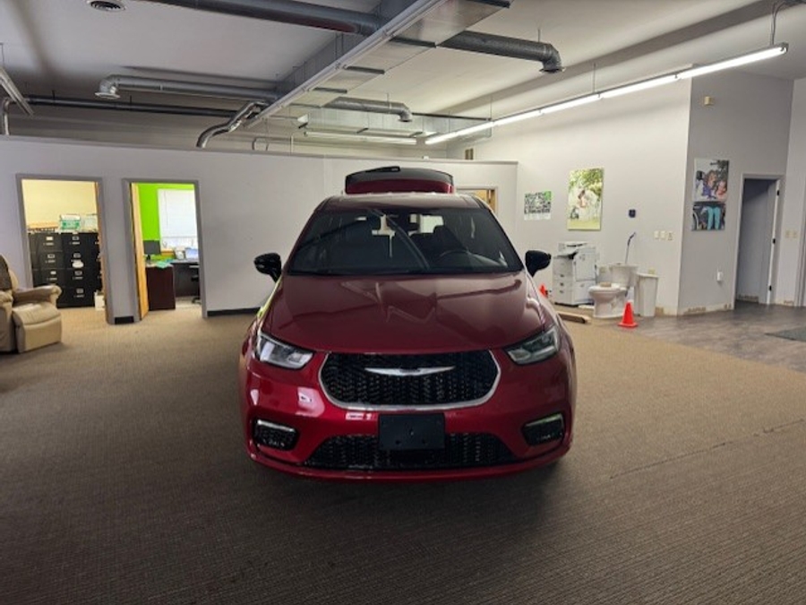 Red Chrysler Pacifica image number 8