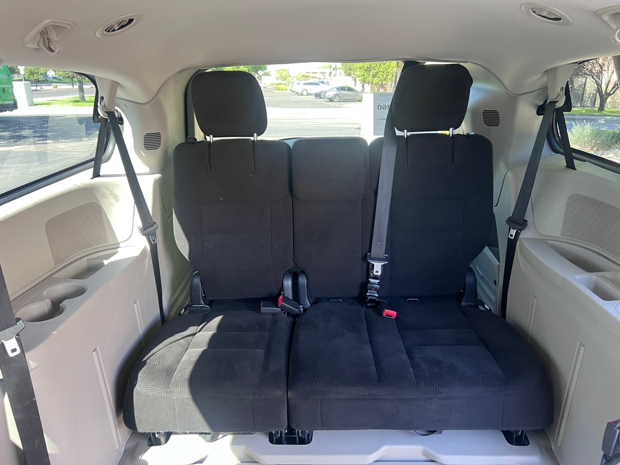 Used 2014 Dodge Grand Caravan SXT - BraunAbility Side Entry Fold Out Automatic Ramp