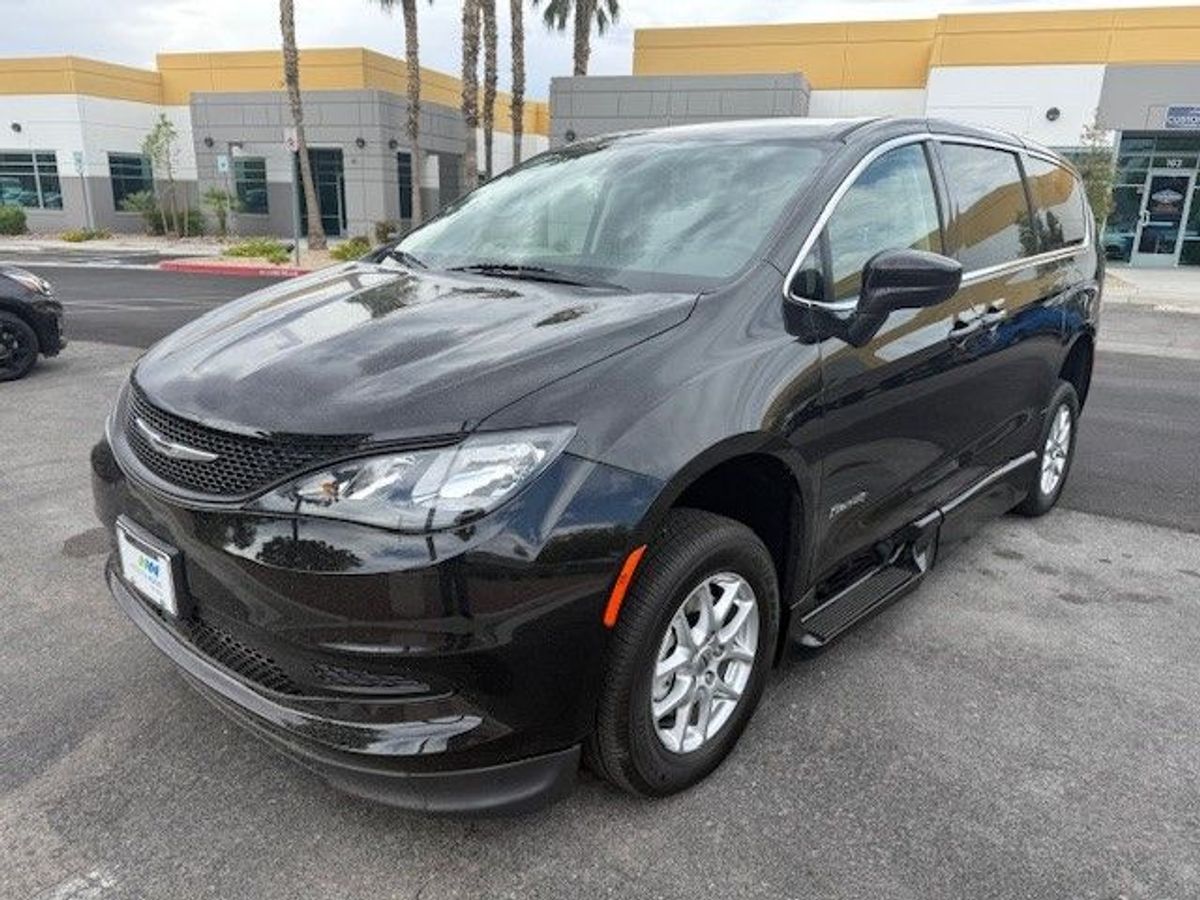 2023 CHRYSLER VOYAGER - Image 12