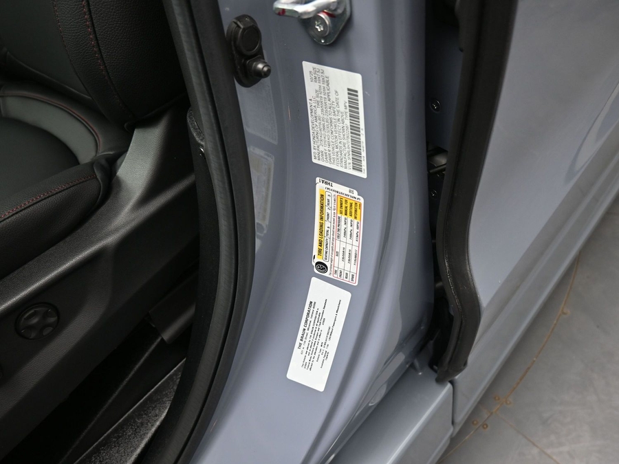 Grey Honda Odyssey image number 16