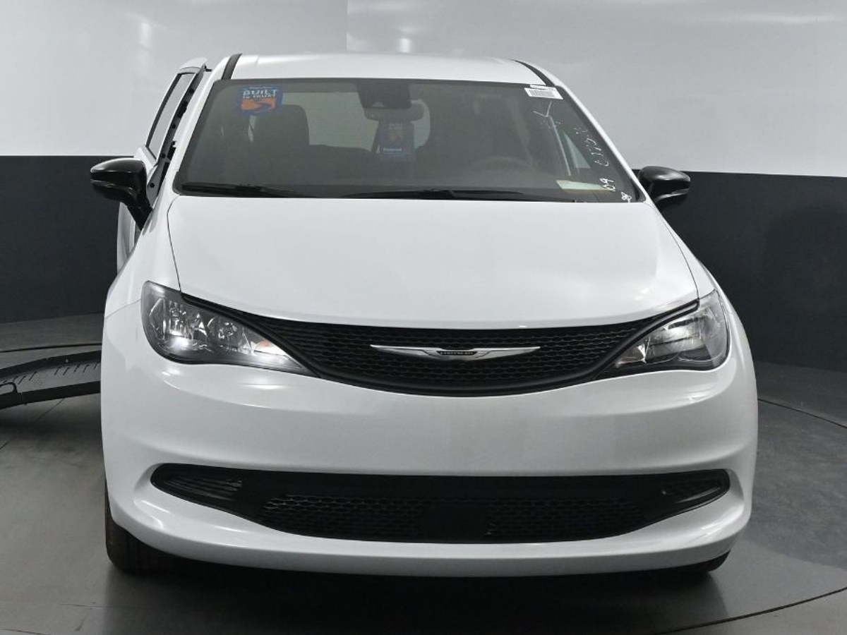 2025 CHRYSLER VOYAGER - Image 2