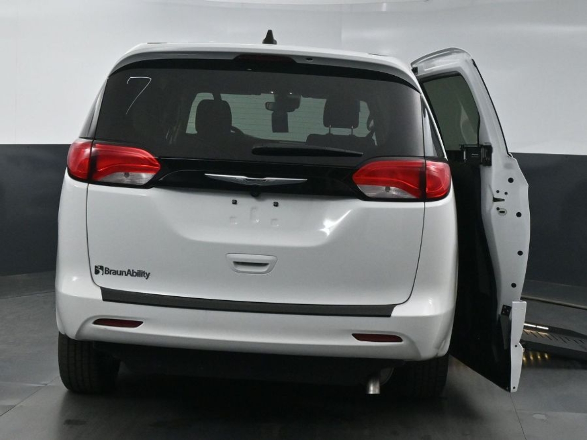 2023 CHRYSLER VOYAGER - Image 7