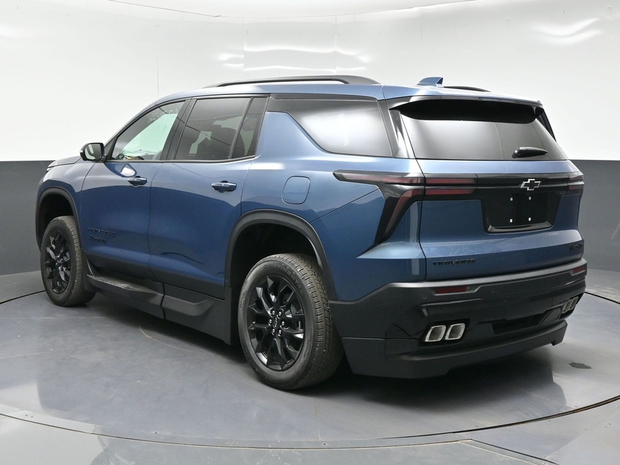 New 2026 Chevrolet Traverse 1LT Midnight - BraunAbility Side Entry In Floor Automatic Ramp
