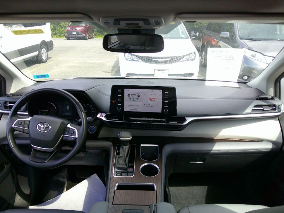 2024 TOYOTA SIENNA - Image 16