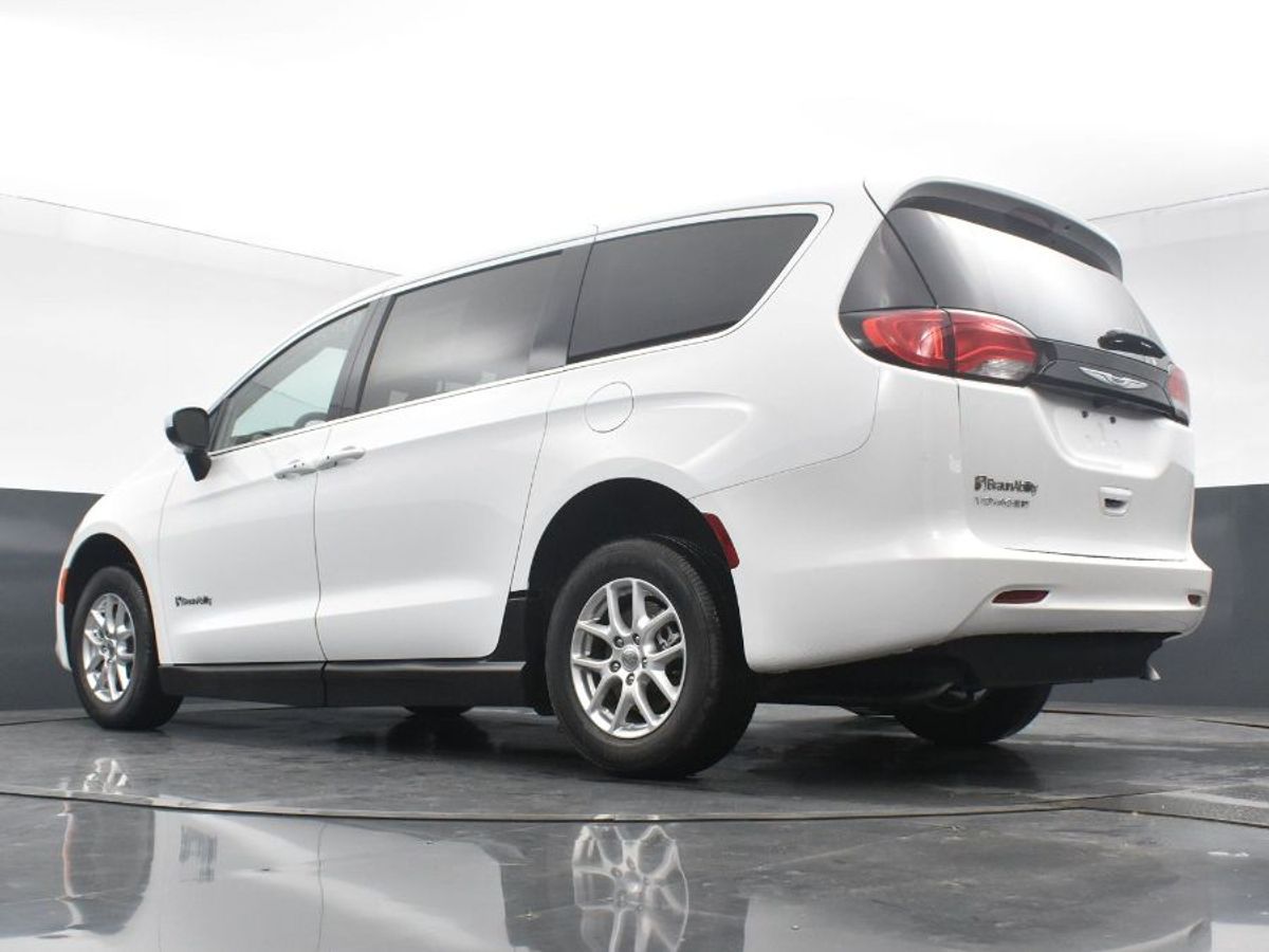 2023 CHRYSLER VOYAGER - Image 24