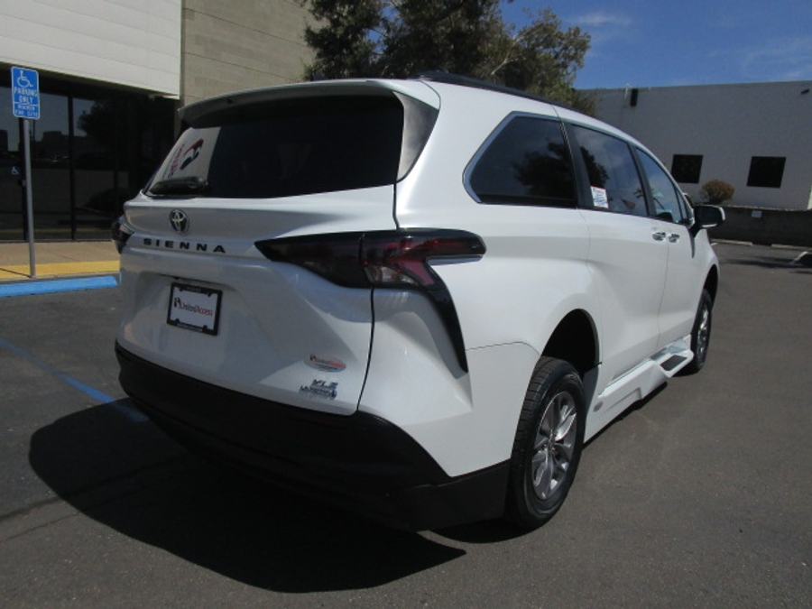 Used 2023 Toyota Sienna Hybrid XLE Plus - BraunAbility Side Entry Entry Fold Out Automatic Ramp