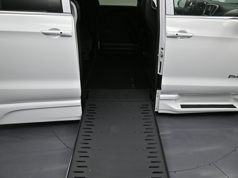 New 2025 Chrysler Pacifica Select Safety - BraunAbility Side Entry Entry In Floor Automatic Ramp