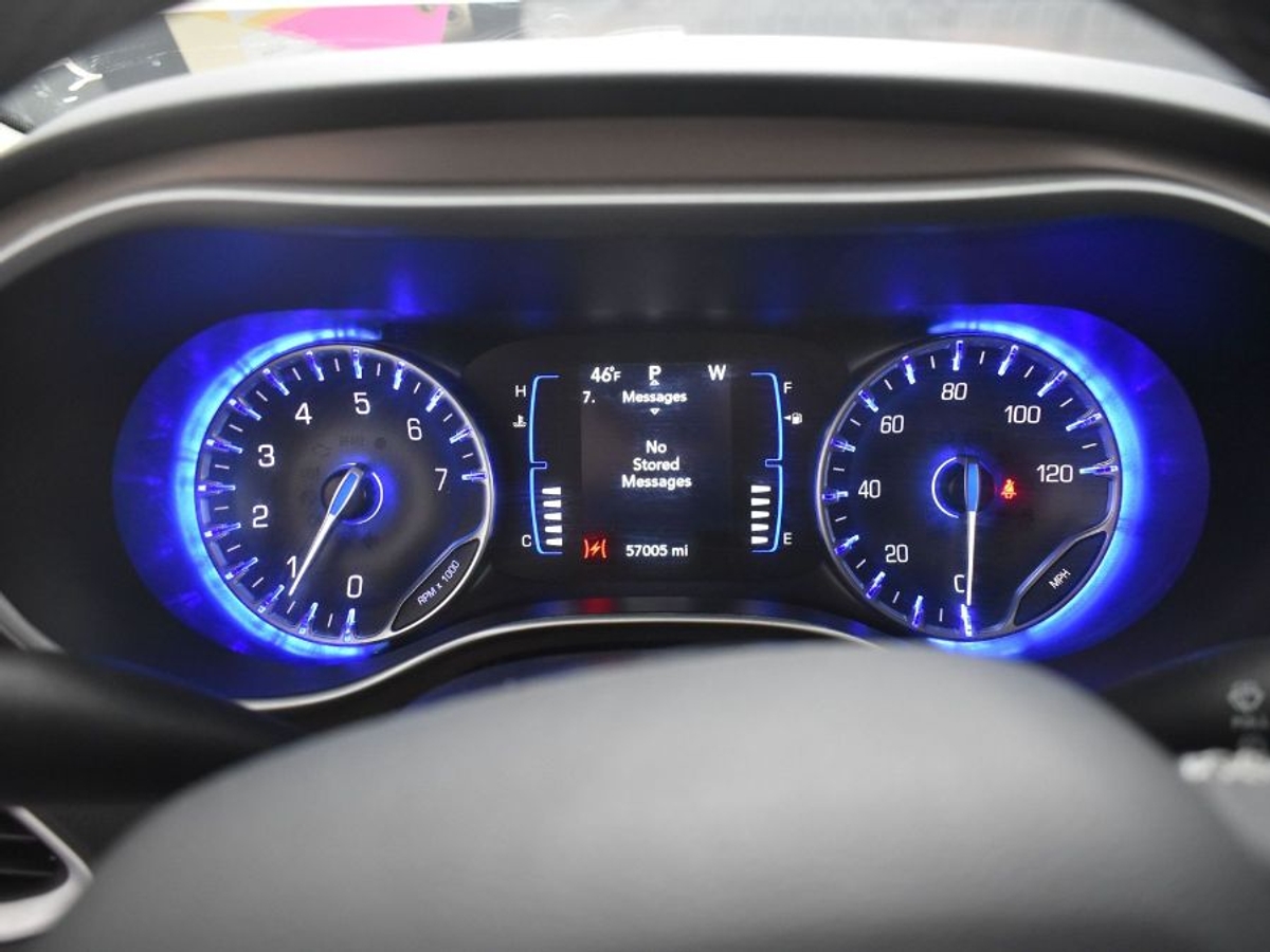 2023 CHRYSLER VOYAGER - Image 16