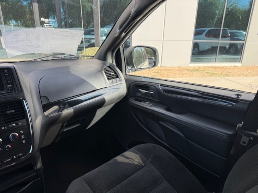 Used 2016 Dodge Grand Caravan SE Plus - International Mobility Rear Entry Entry Fold Out Manual Ramp