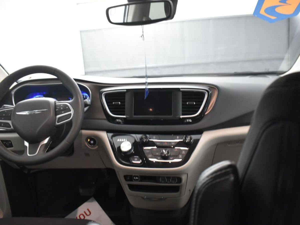 2023 CHRYSLER VOYAGER - Image 6