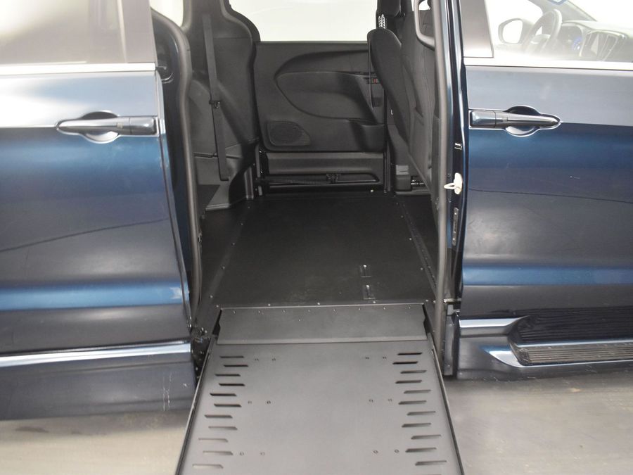 Used 2023 Chrysler Pacifica Touring - BraunAbility Side Entry Entry In Floor Automatic Ramp