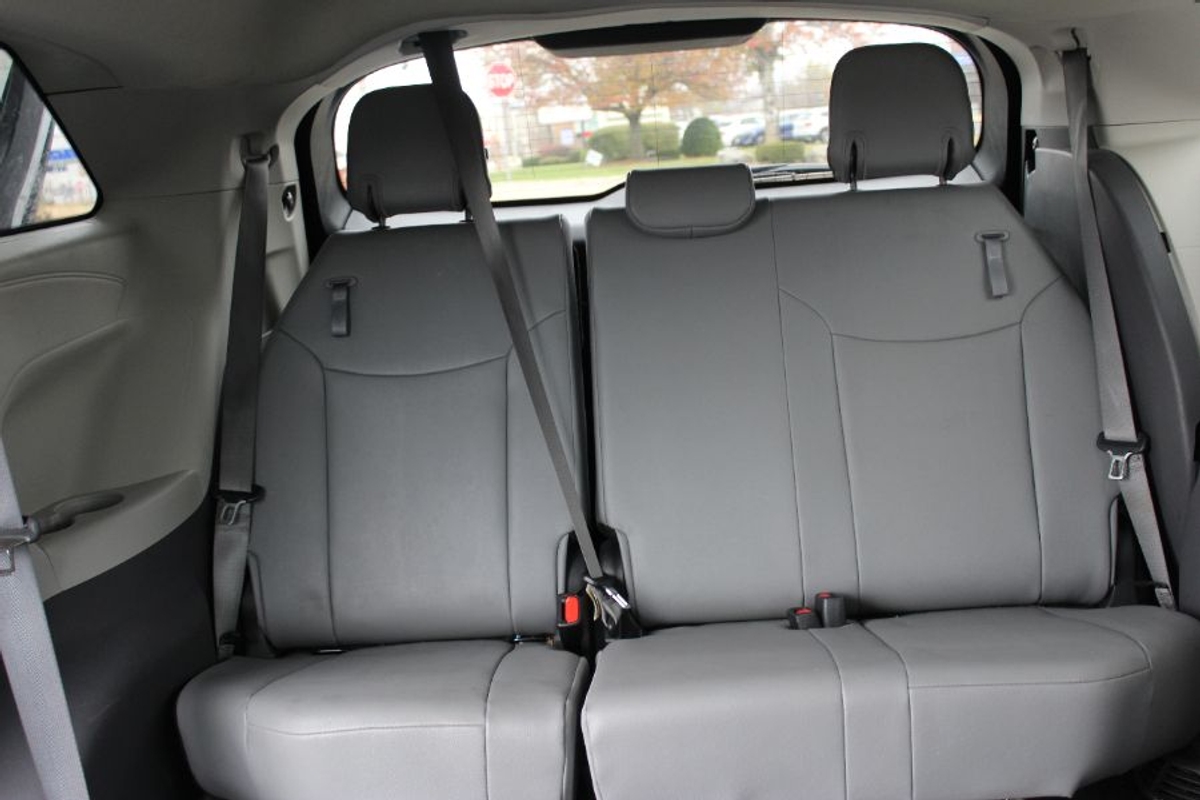 2023 TOYOTA SIENNA - Image 13