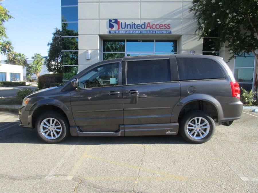 Used 2016 Dodge Grand Caravan SXT - VMI Side Entry Fold Out Automatic Ramp