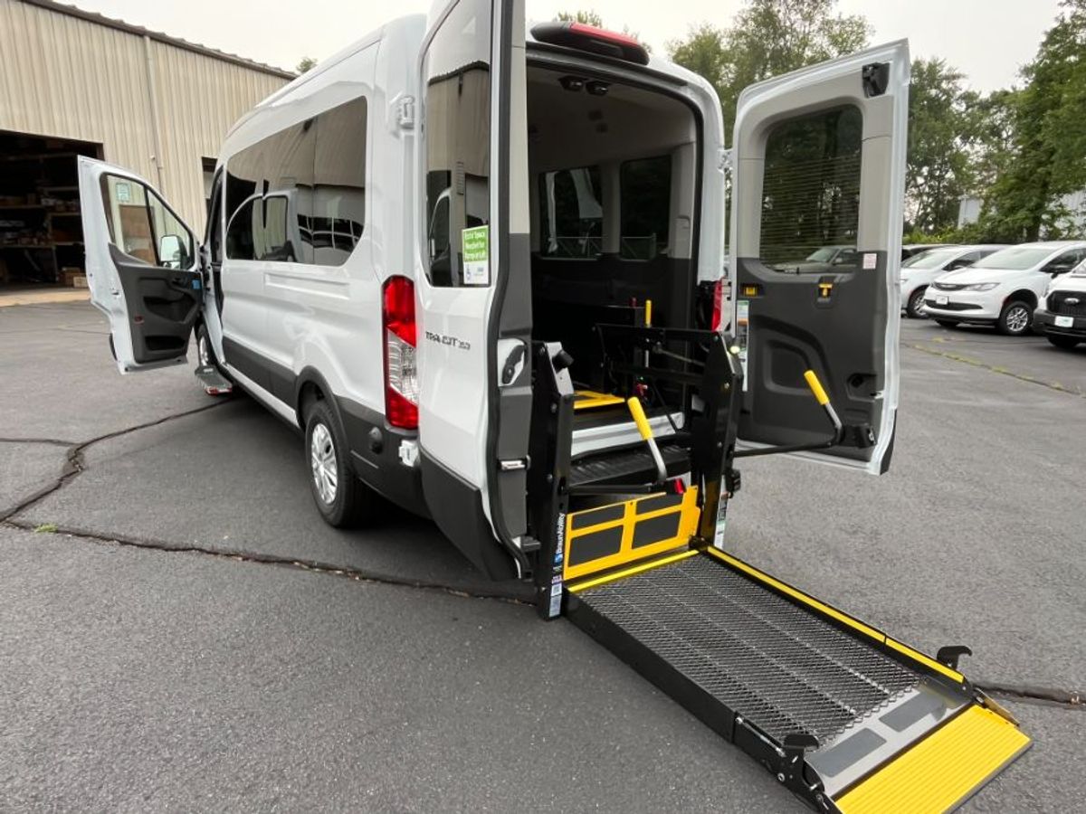 White Ford T350 image number 9