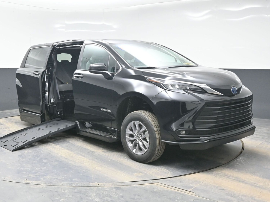 Black Toyota Sienna with Side Entry Automatic Fold Out ramp