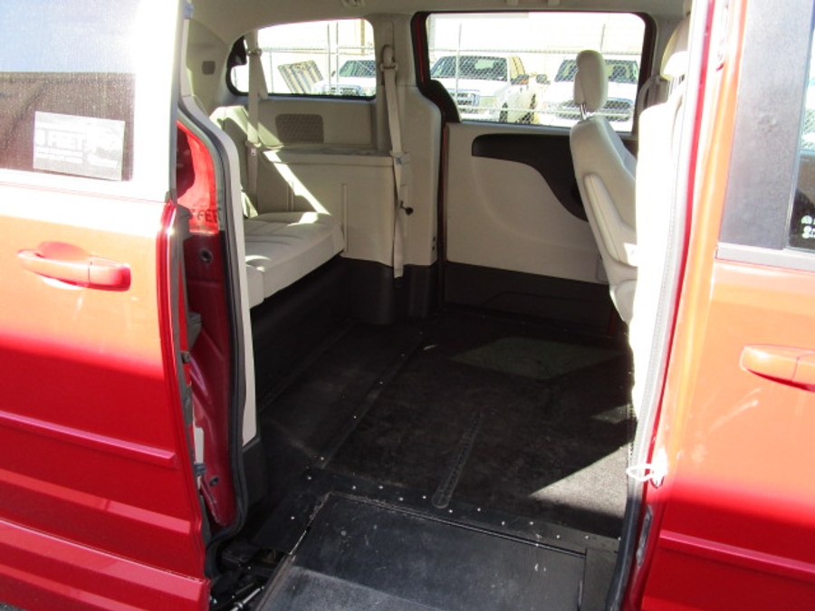 Used 2016 Dodge Grand Caravan SXT - VMI Side Entry Entry In Floor Automatic Ramp