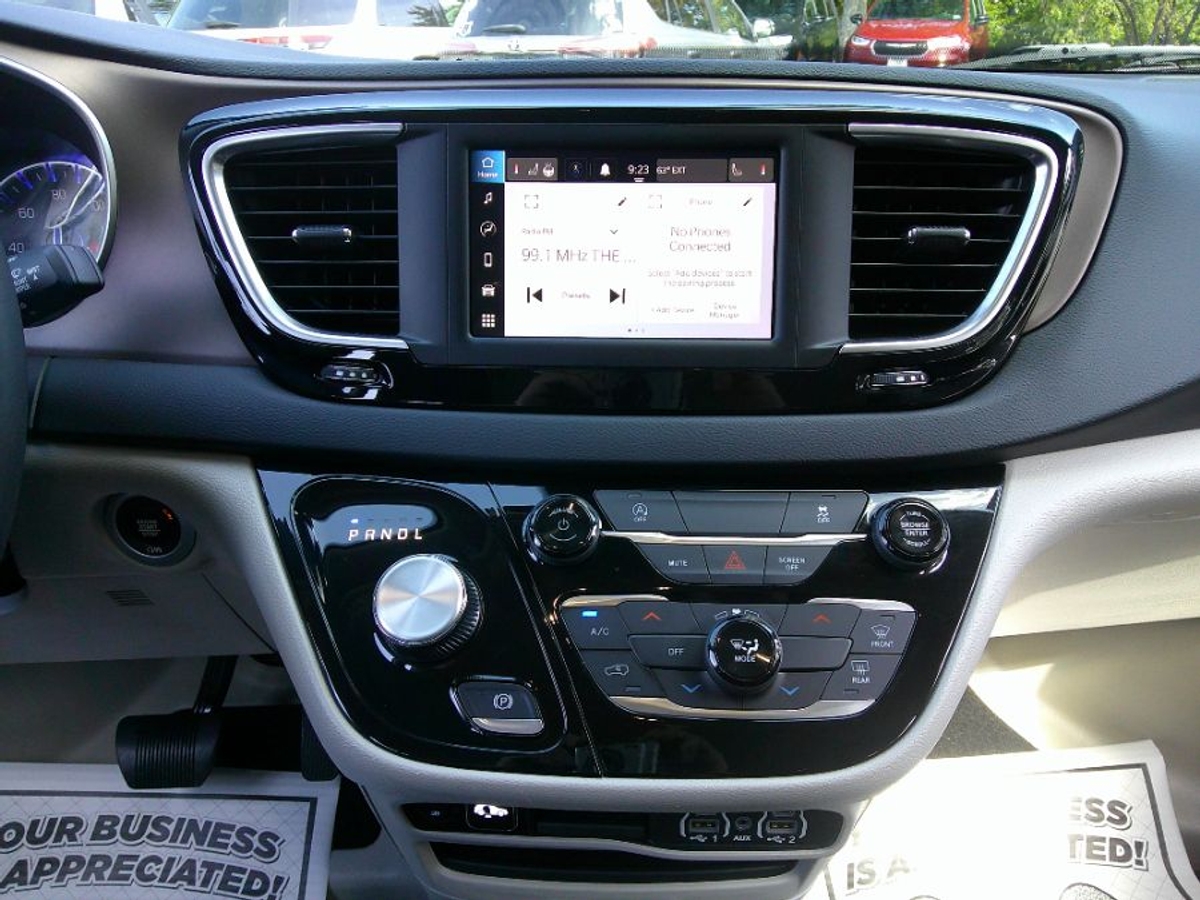 2023 CHRYSLER VOYAGER - Image 19