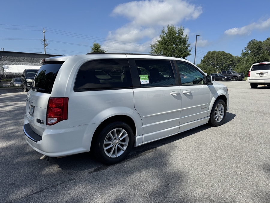 White Dodge Grand Caravan image number 4