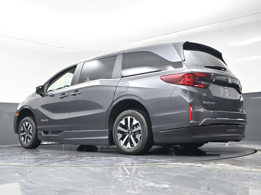 New 2026 Honda Odyssey EX-L - BraunAbility Side Entry In Floor Automatic Ramp