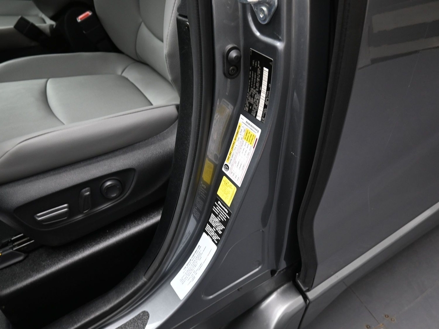 New 2026 Toyota Sienna Hybrid XLE Add - BraunAbility Side Entry Fold Out Automatic Ramp