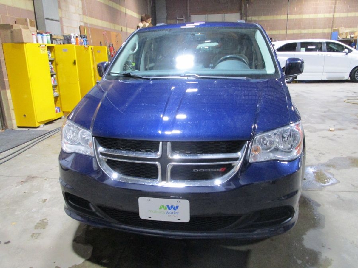 2015 DODGE GRAND CARAVAN - Image 4