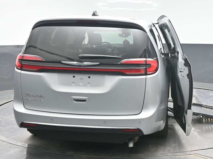 Used 2024 Chrysler Pacifica Touring L - BraunAbility Side Entry Entry Fold Out Automatic Ramp