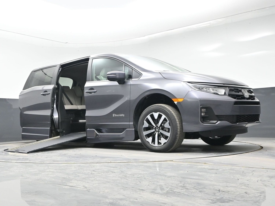 Grey Honda Odyssey image number 18