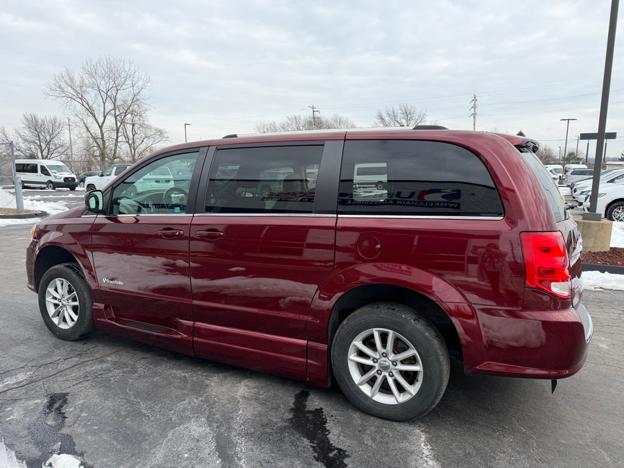 Used 2019 Dodge Grand Caravan SXT - BraunAbility Side Entry Entry In Floor Automatic Ramp