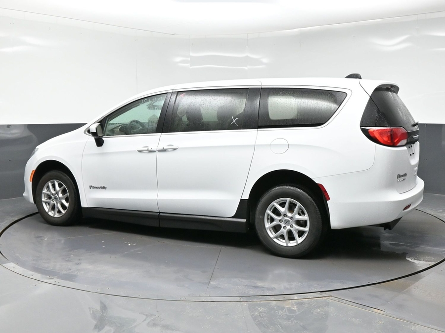 Used 2022 Chrysler Voyager LX - BraunAbility Side Entry Entry Fold Out Manual Ramp