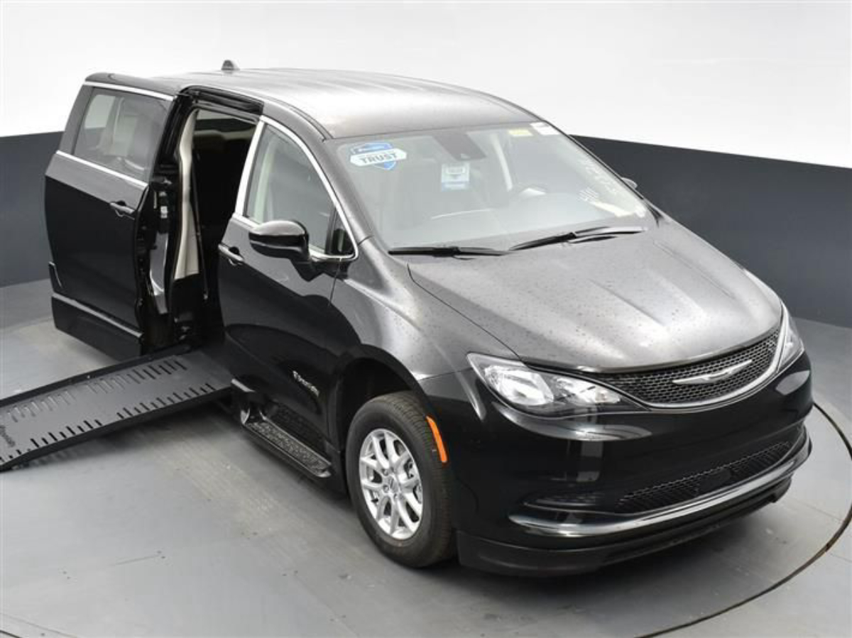 2023 CHRYSLER VOYAGER - Image 21