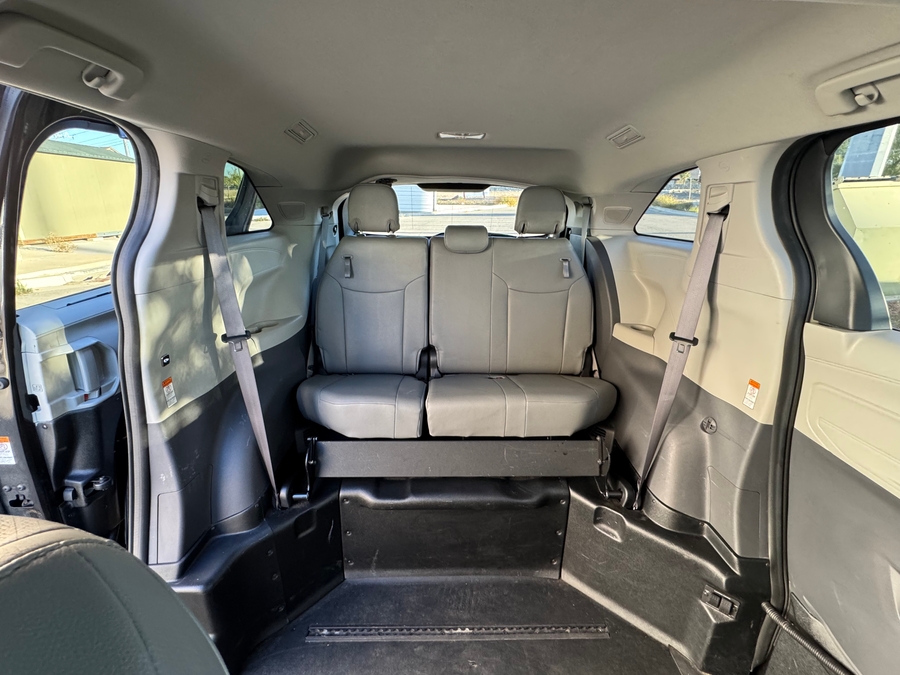 Used 2024 Toyota Sienna Hybrid XLE Base - BraunAbility Side Entry Entry Fold Out Automatic Ramp