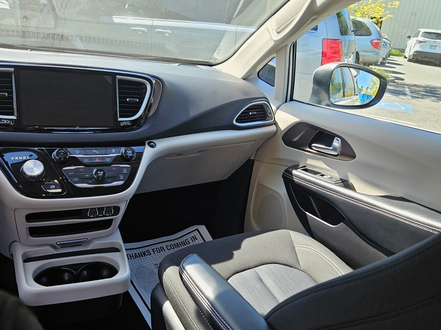 Used 2022 Chrysler Voyager LX - VMI Side Entry Entry In Floor Automatic Ramp