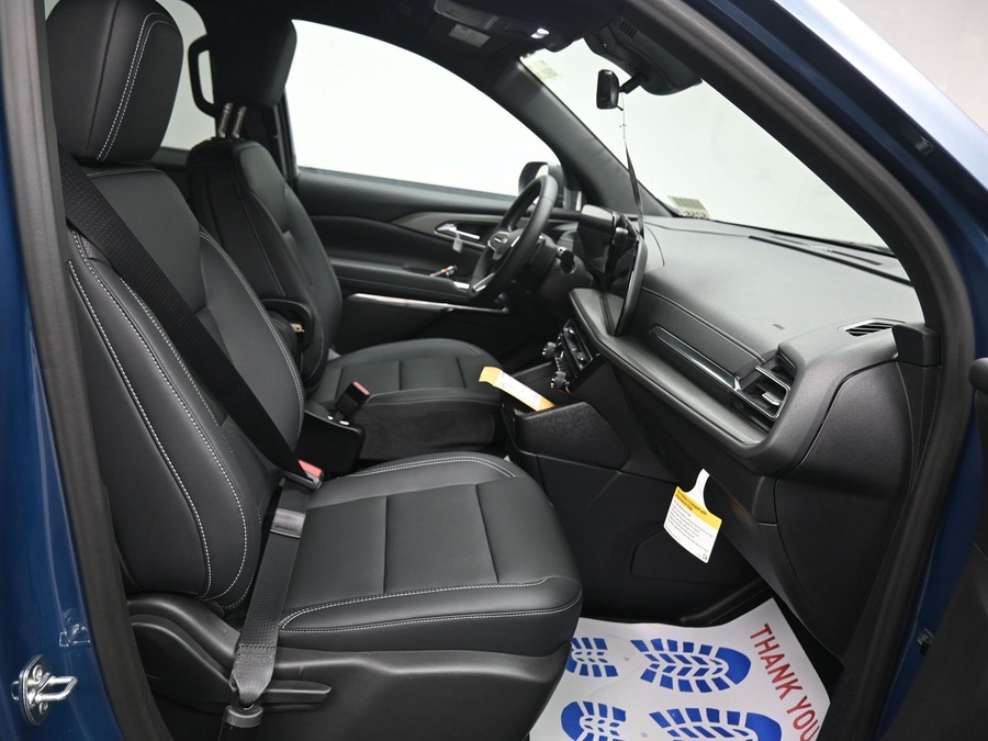 New 2026 Chevrolet Traverse 1LT - BraunAbility Side Entry In Floor Automatic Ramp