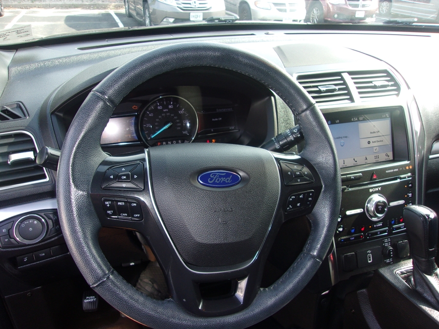 2017 Ford Explorer Limited - Photo 10