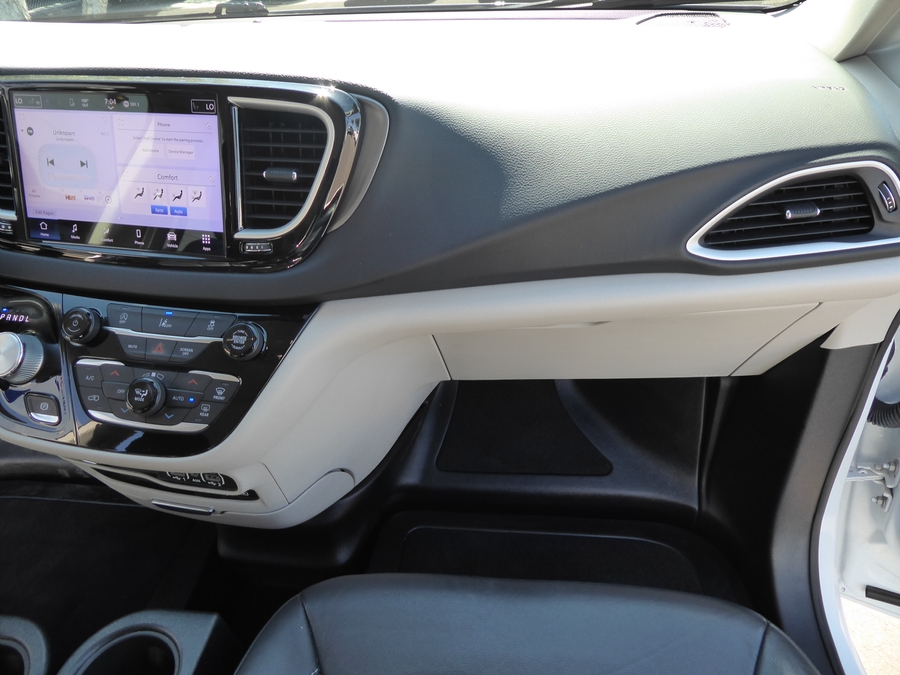 Used 2022 Chrysler Pacifica Touring L - BraunAbility Side Entry Fold Out Automatic Ramp