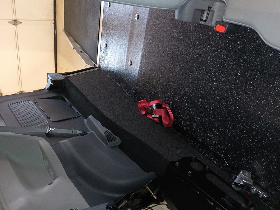 Blue Toyota Sienna image number 18