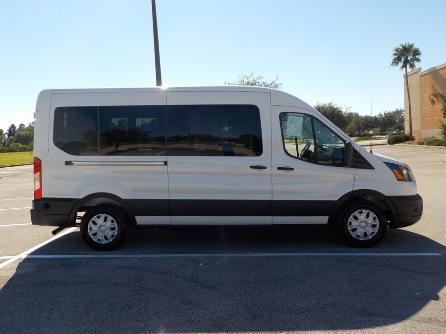 White Ford T350 image number 7