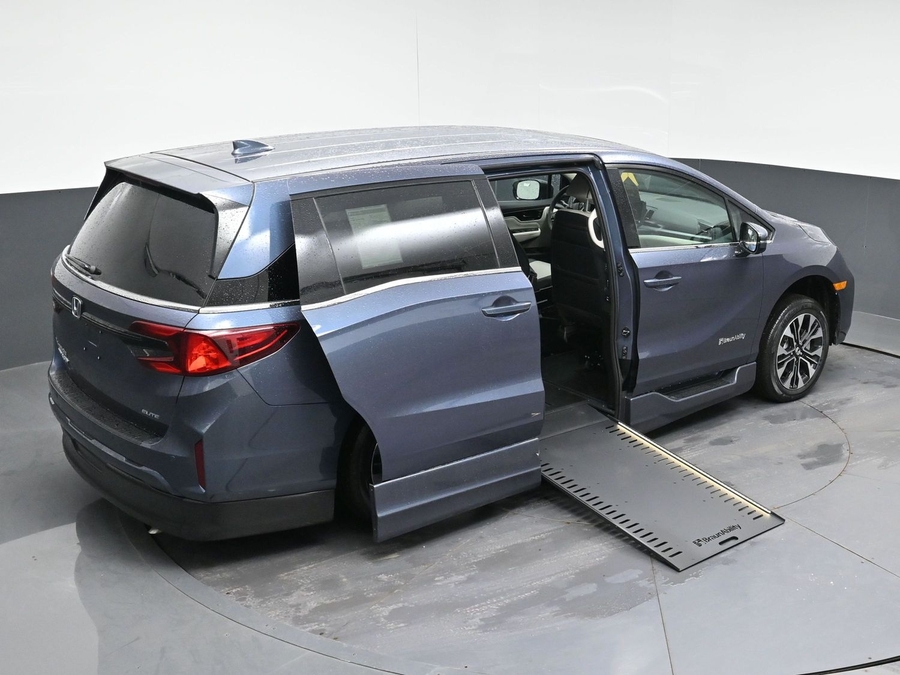 New 2026 Honda Odyssey Elite - BraunAbility Side Entry In Floor Automatic Ramp