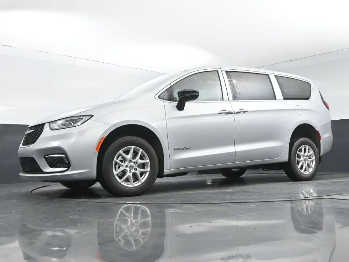 2024 CHRYSLER PACIFICA - Image 8