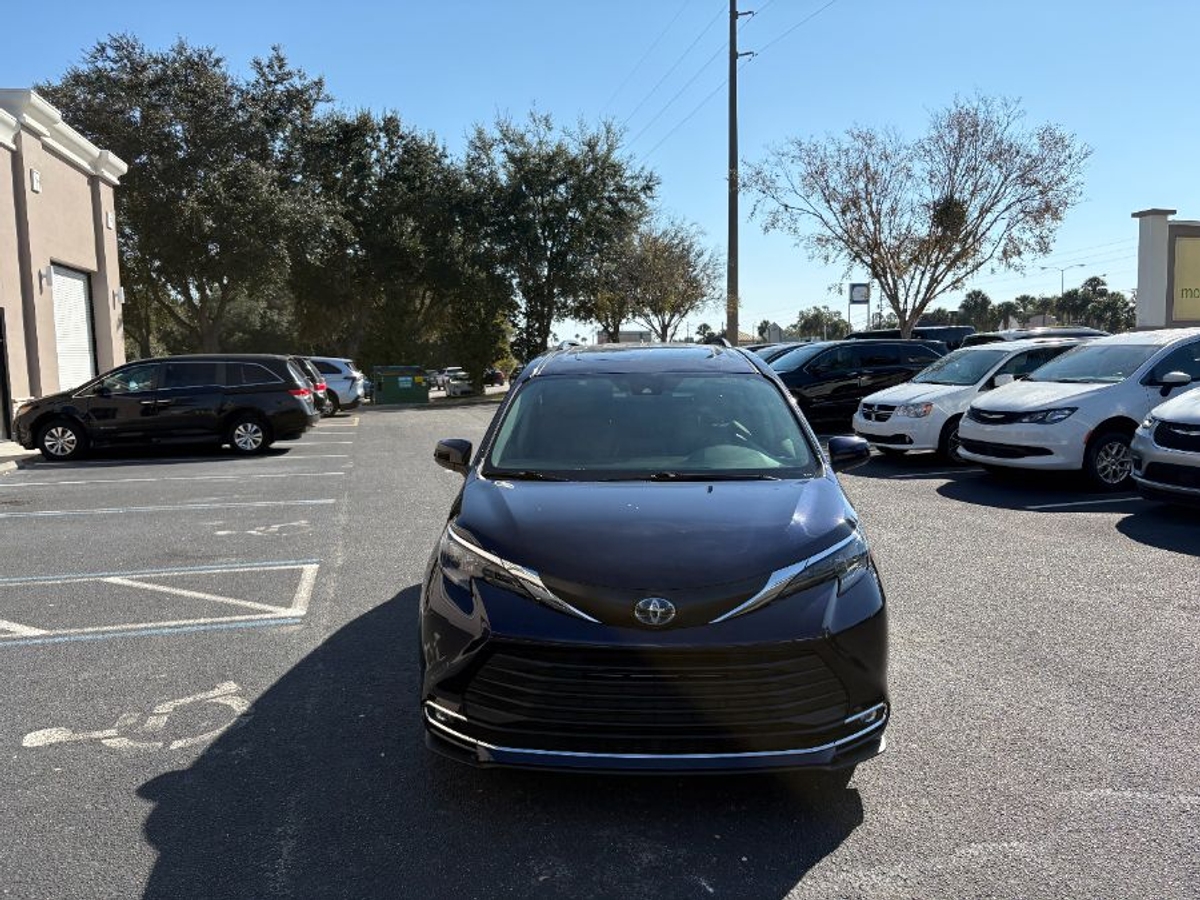 2024 TOYOTA SIENNA - Image 13