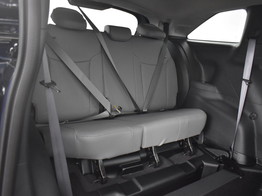 New 2025 Toyota Sienna Hybrid XLE Plus - BraunAbility Side Entry Entry In Floor Automatic Ramp