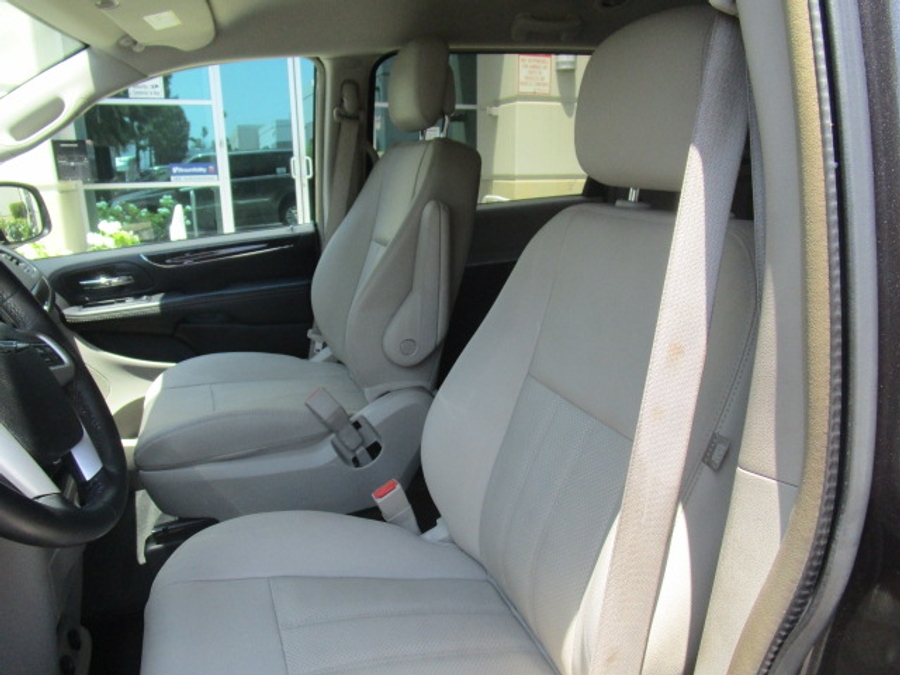 Used 2015 Chrysler Town and Country Touring-L - El Dorado Side Entry Entry Fold Out Automatic Ramp