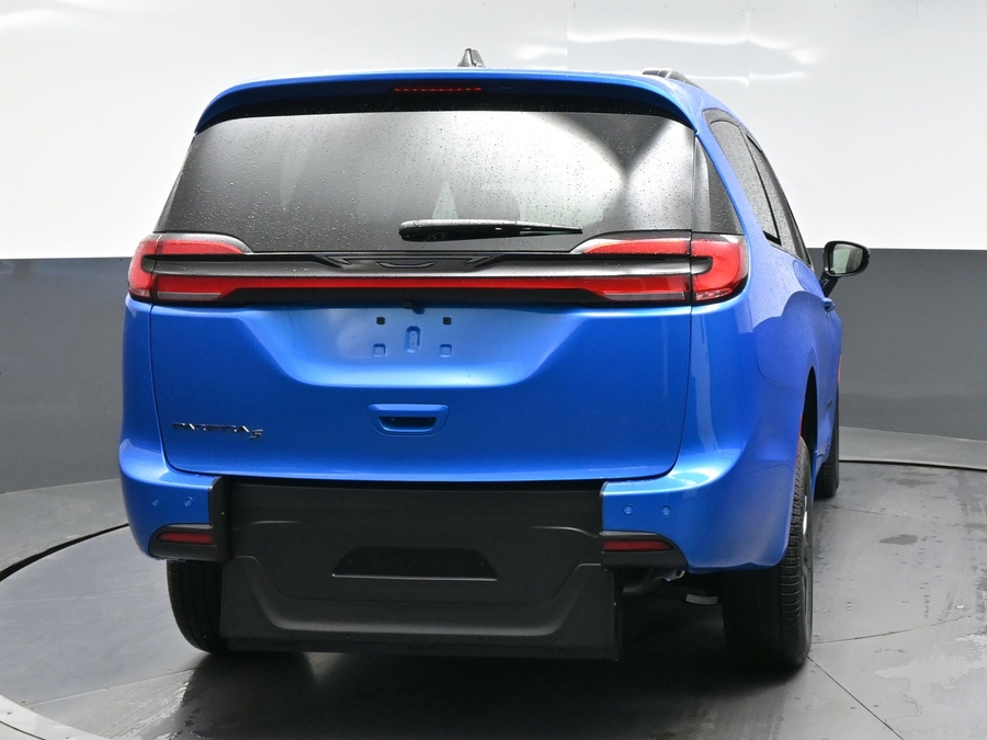 New 2027 Chrysler Pacifica Select Safety - BraunAbility Rear Entry Fold Out Manual Ramp