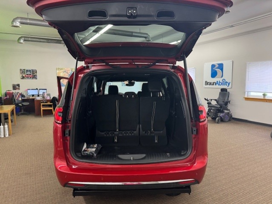 Red Chrysler Pacifica image number 1